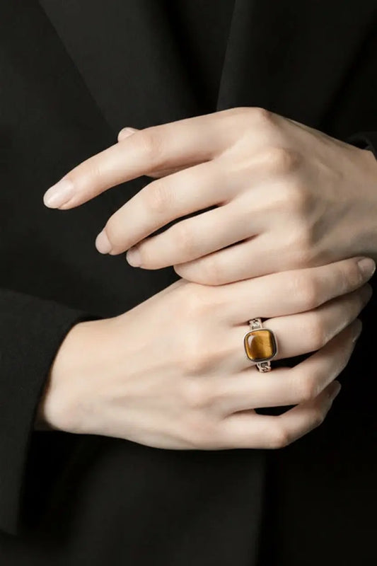 Bague Isis avec pierre oeil de tigre Chéri Chérie