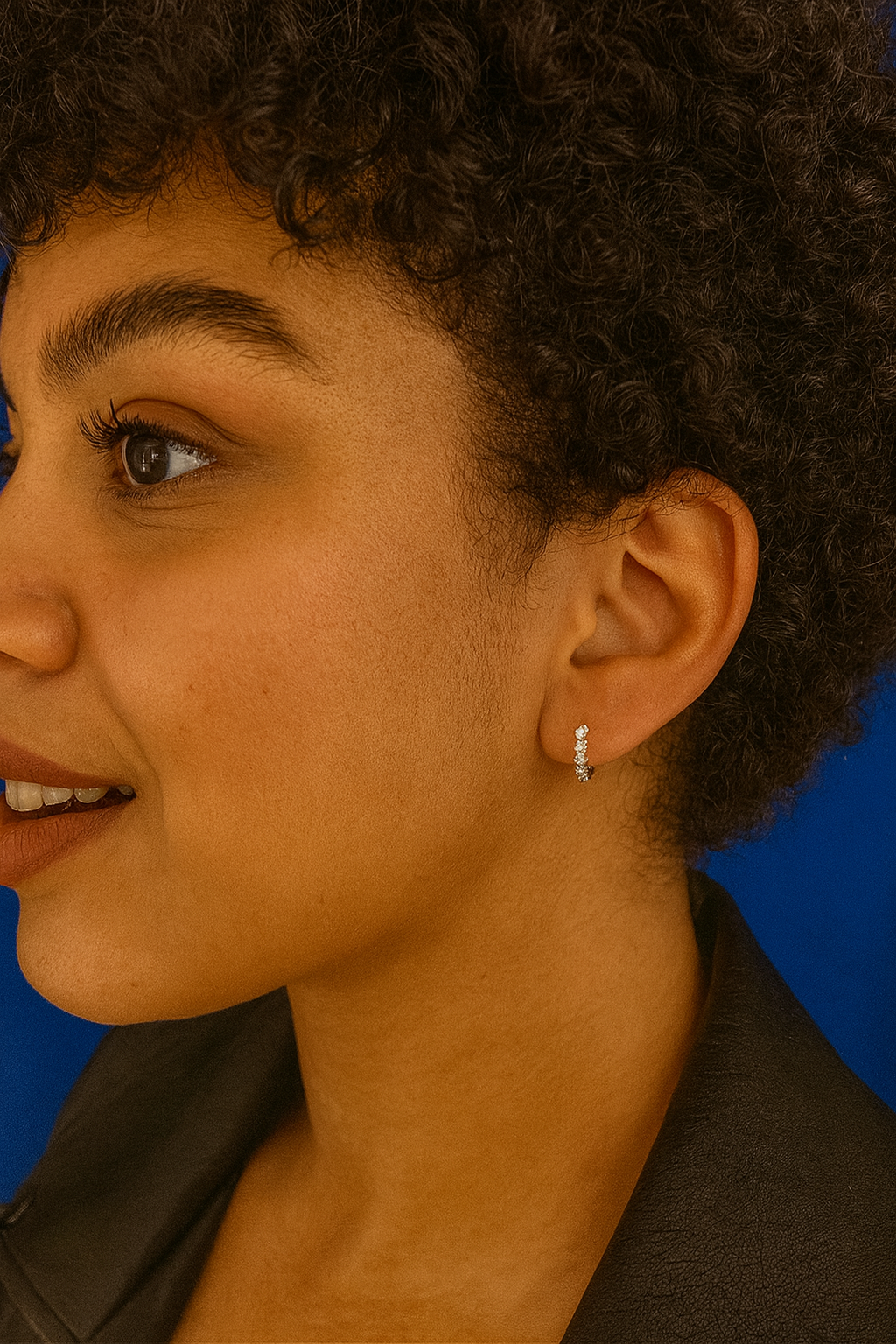 Boucles d’oreilles créoles strass