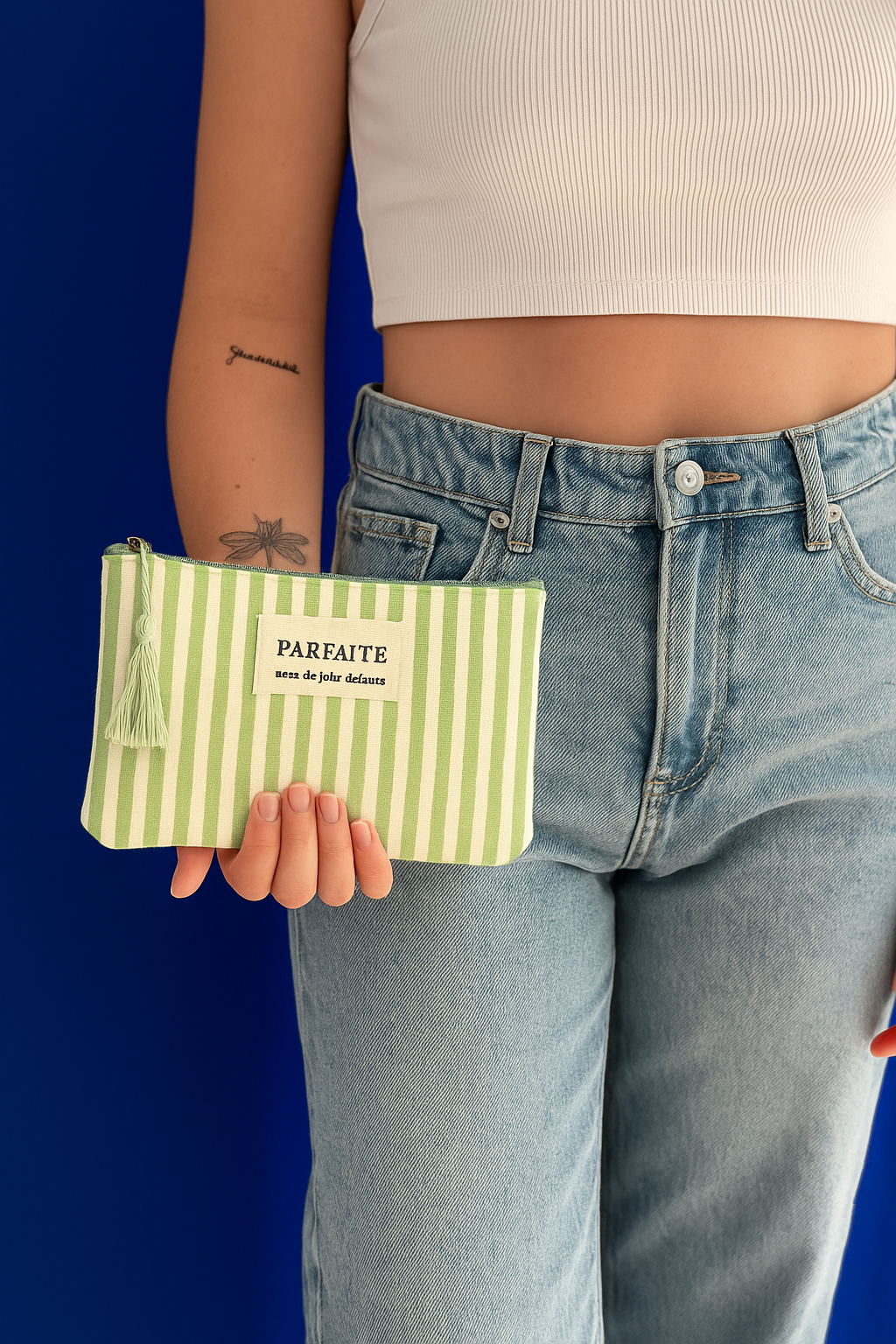 Pochette rayée verte Parfaite avec de jolis défauts