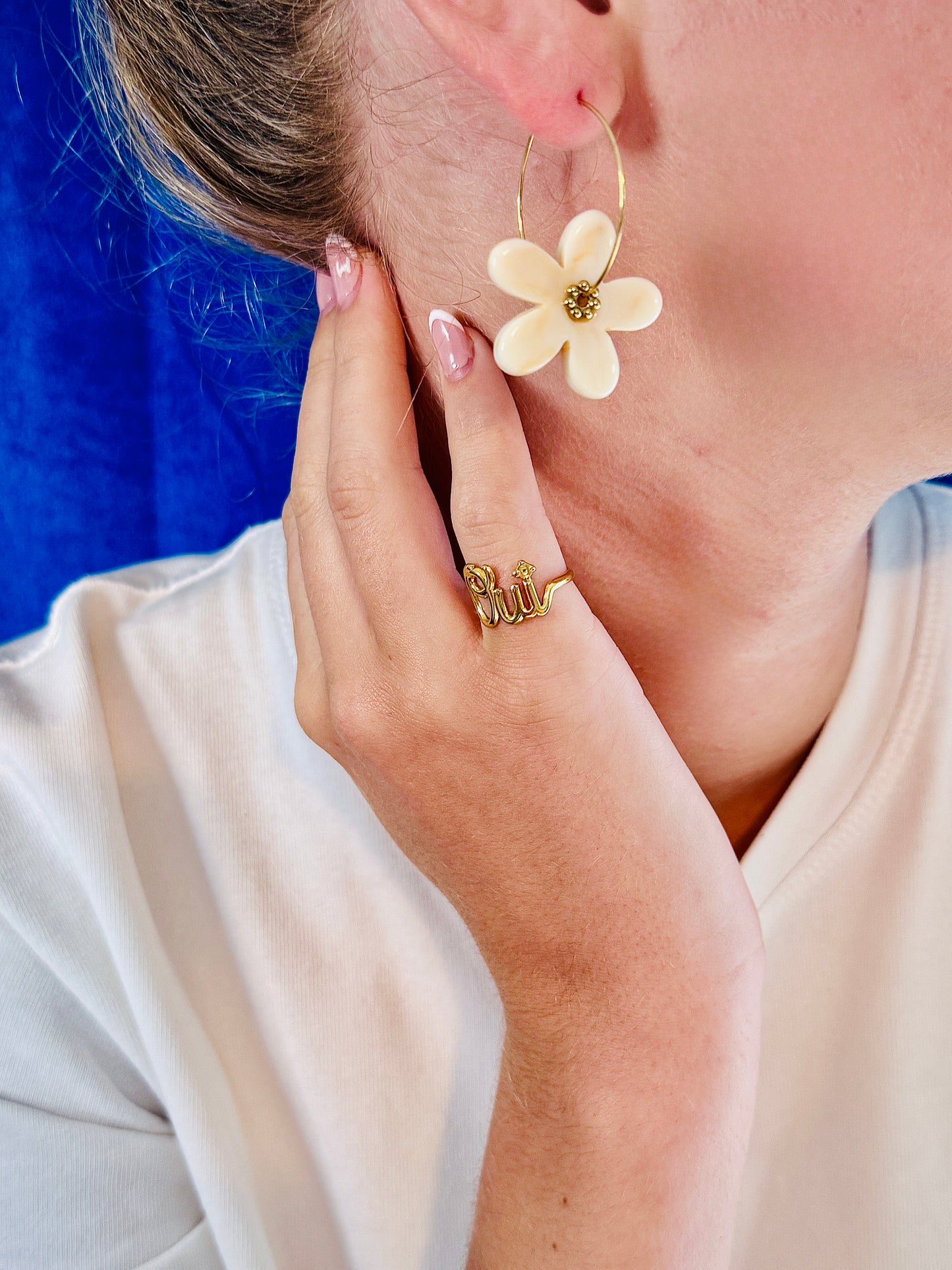Boucles d’oreilles fleurs résine