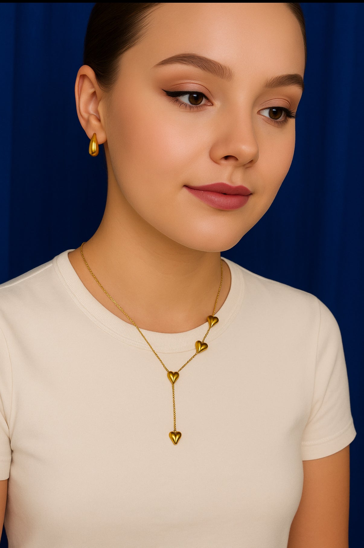 Collier cravate coeur
