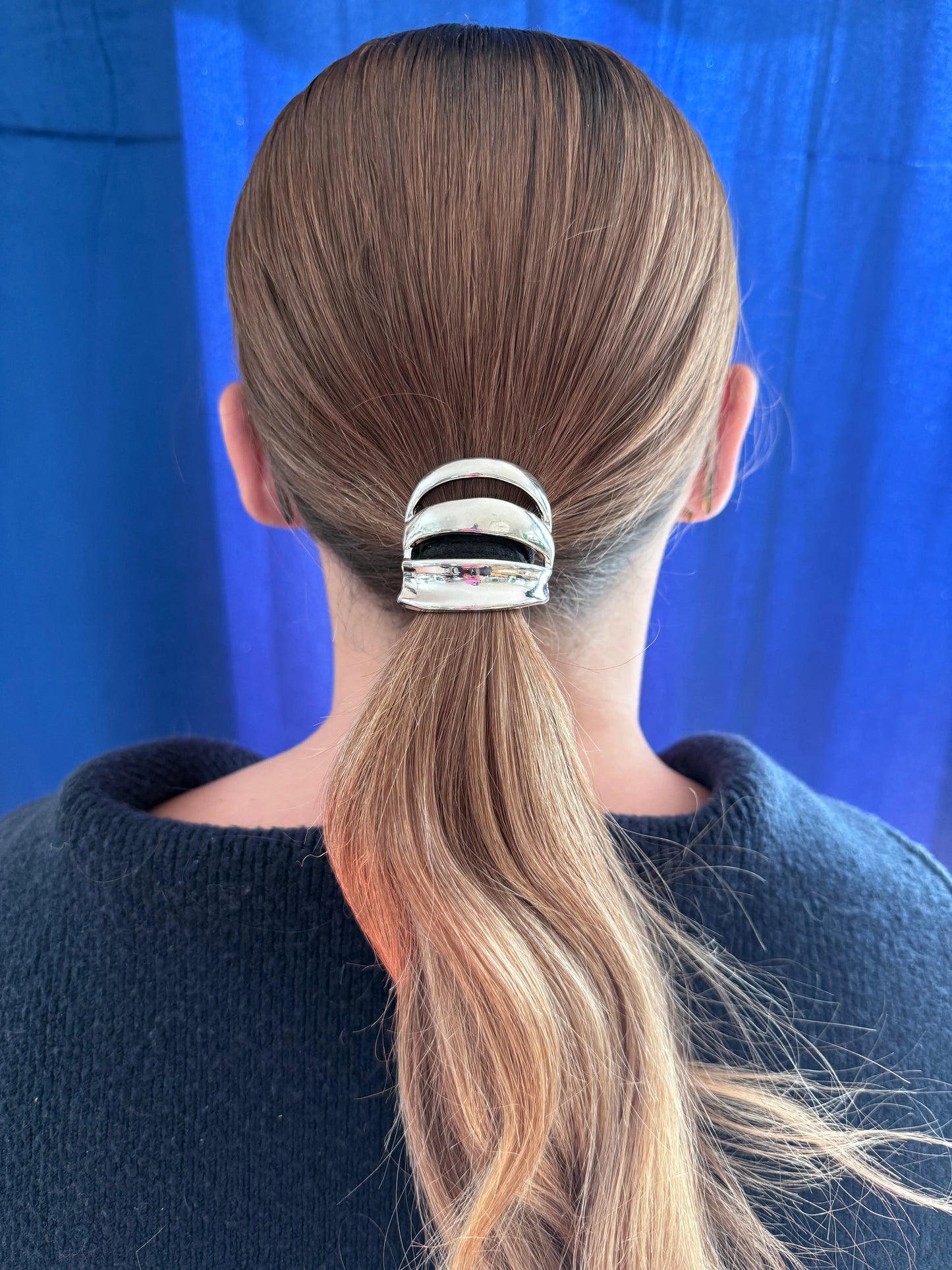 Accessoire cheveux pièce argentée sculptée moderne - Chéri Chérie