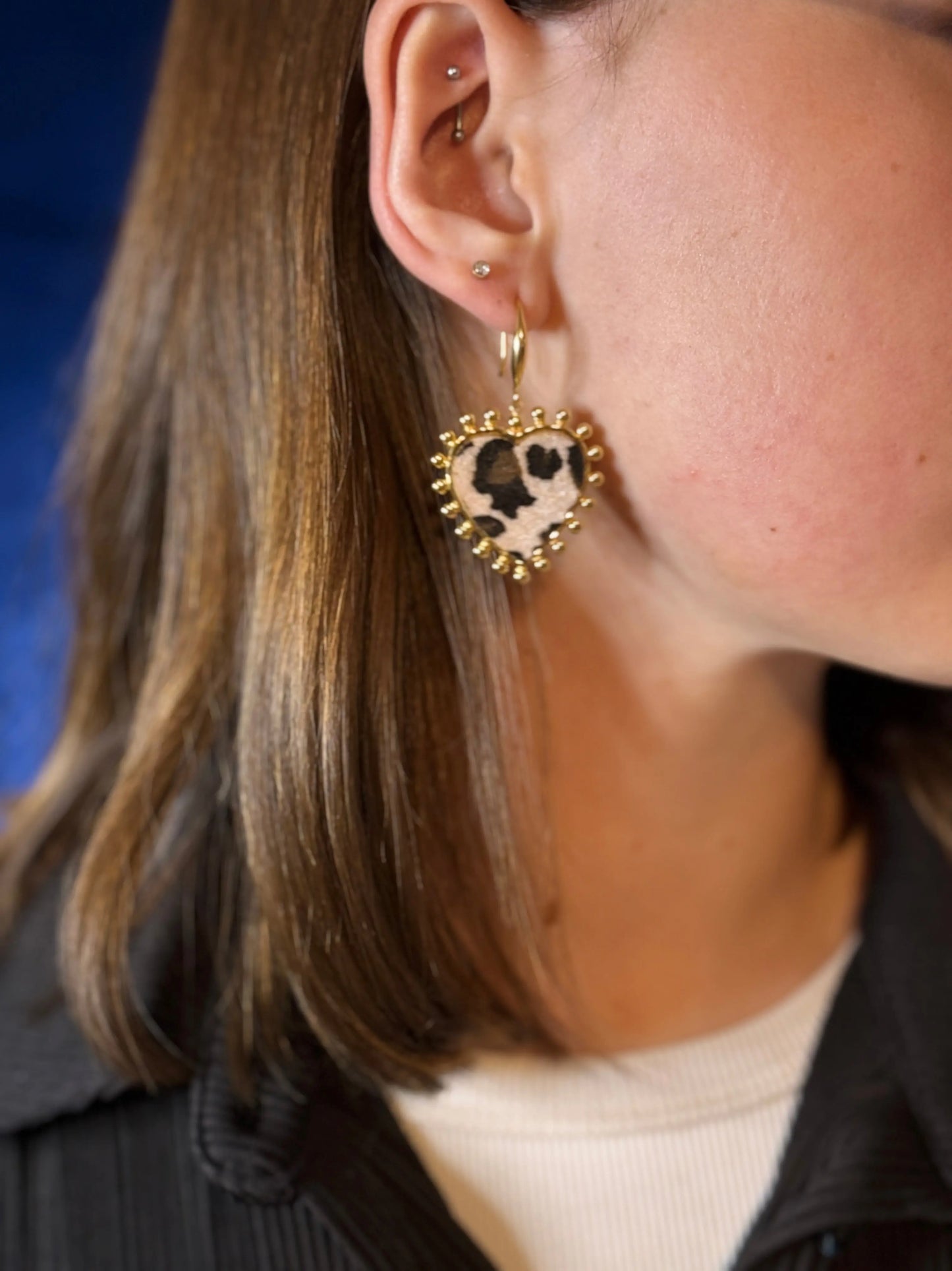 Boucles d'oreilles Love Ranch cœur léopard contour doré perles crochets dorés - Chéri Chérie
