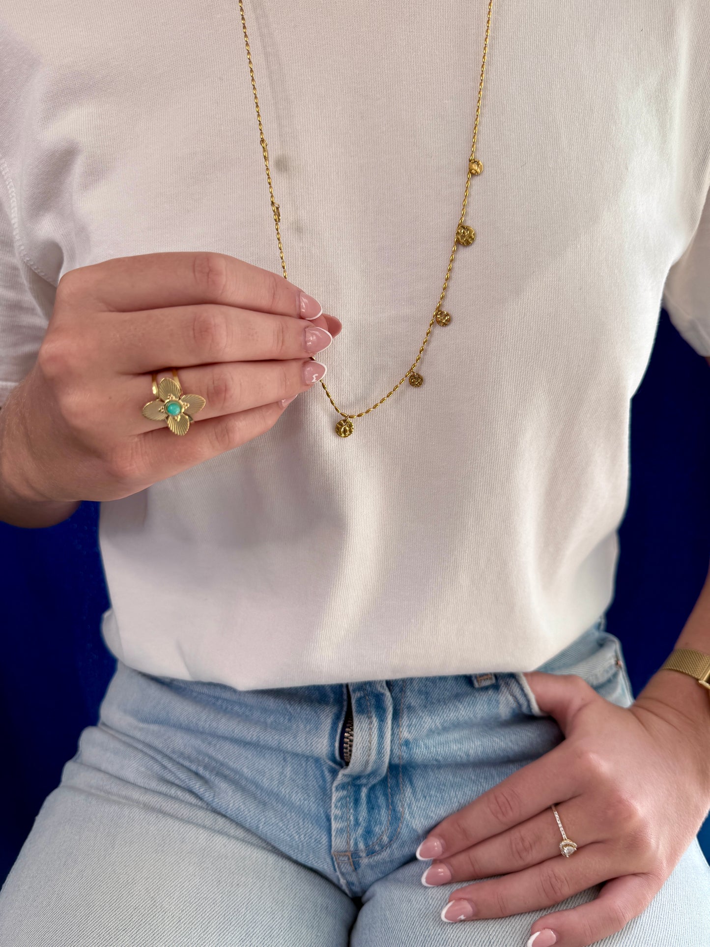 Collier sautoir  avec pastilles martelé