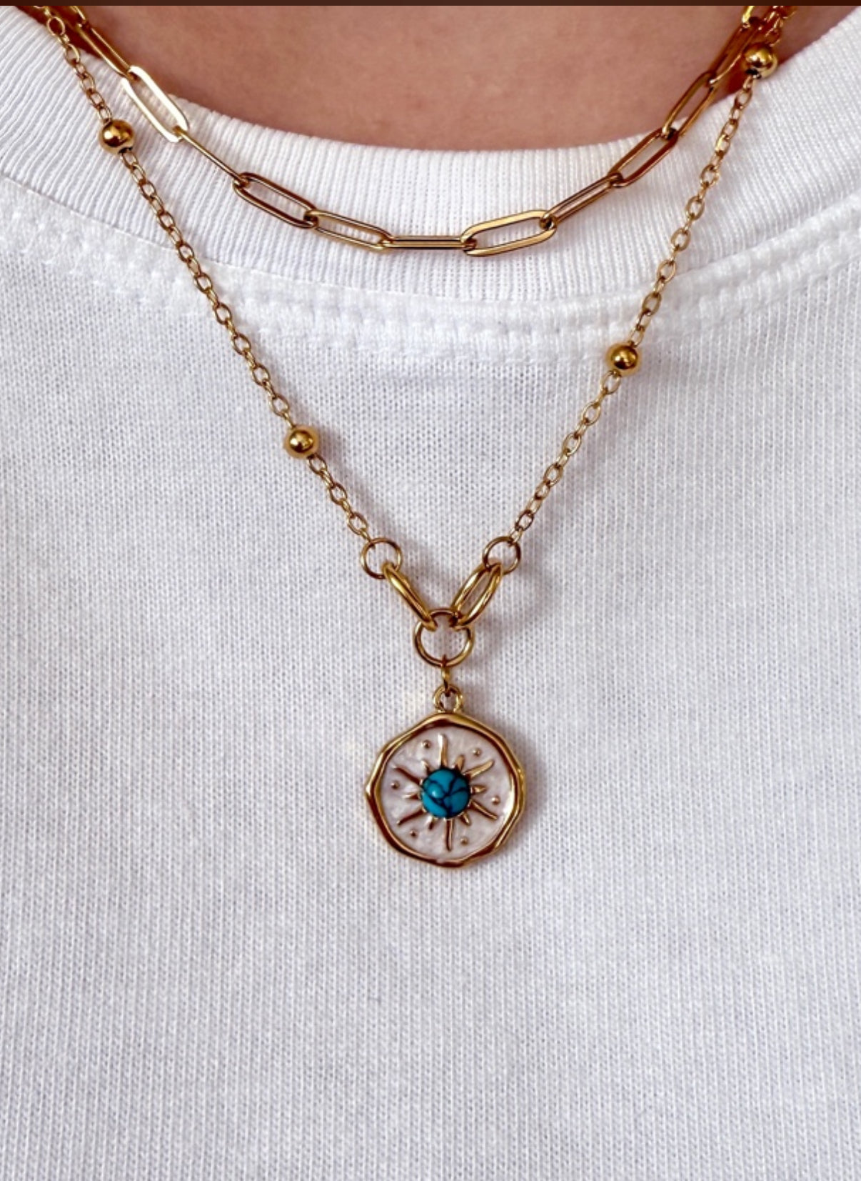 Collier double avec médaillon