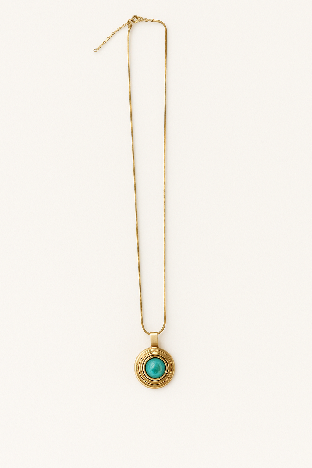 Collier avec pierre naturelle