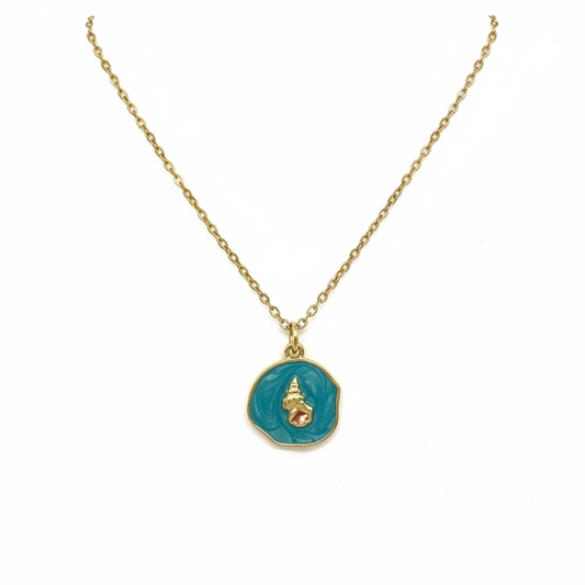 Collier Médaillon Turquoise & Coquillage Doré — Chaîne Fine Dorée